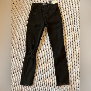 NWT Abercrombie low rise skinny jeans